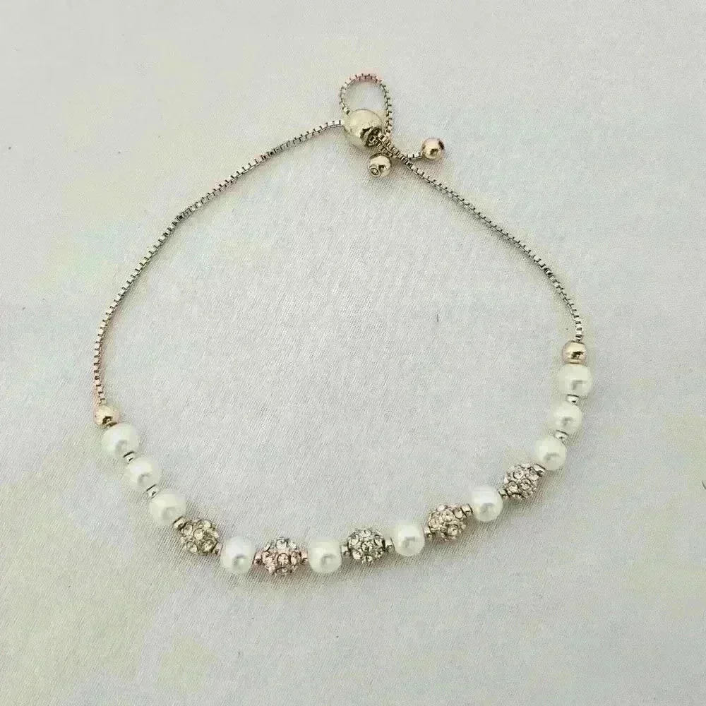 Pearl and crystal Infinity Bracelet Gold Adjustable Luxury Classy Feminine